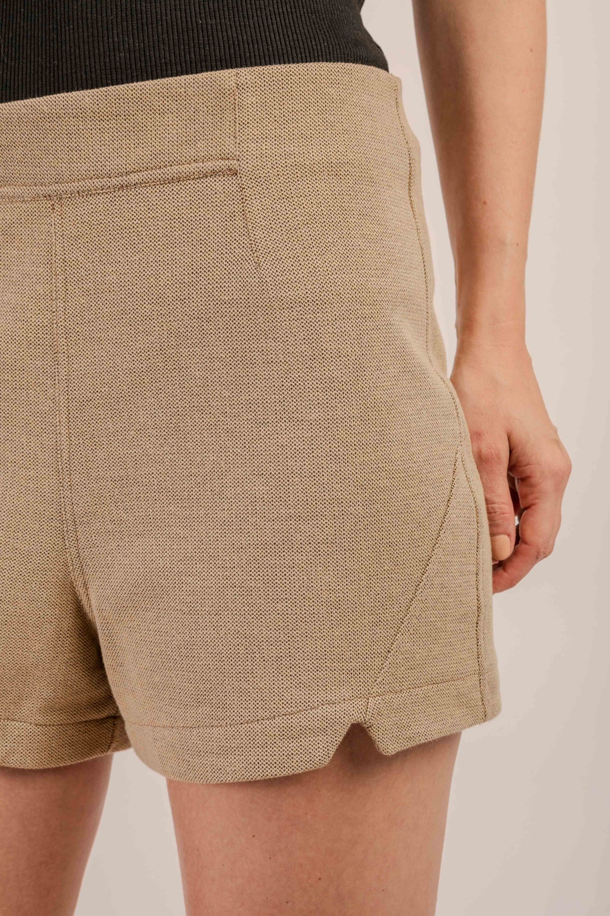 Shorts Kochi Bege-Dourado